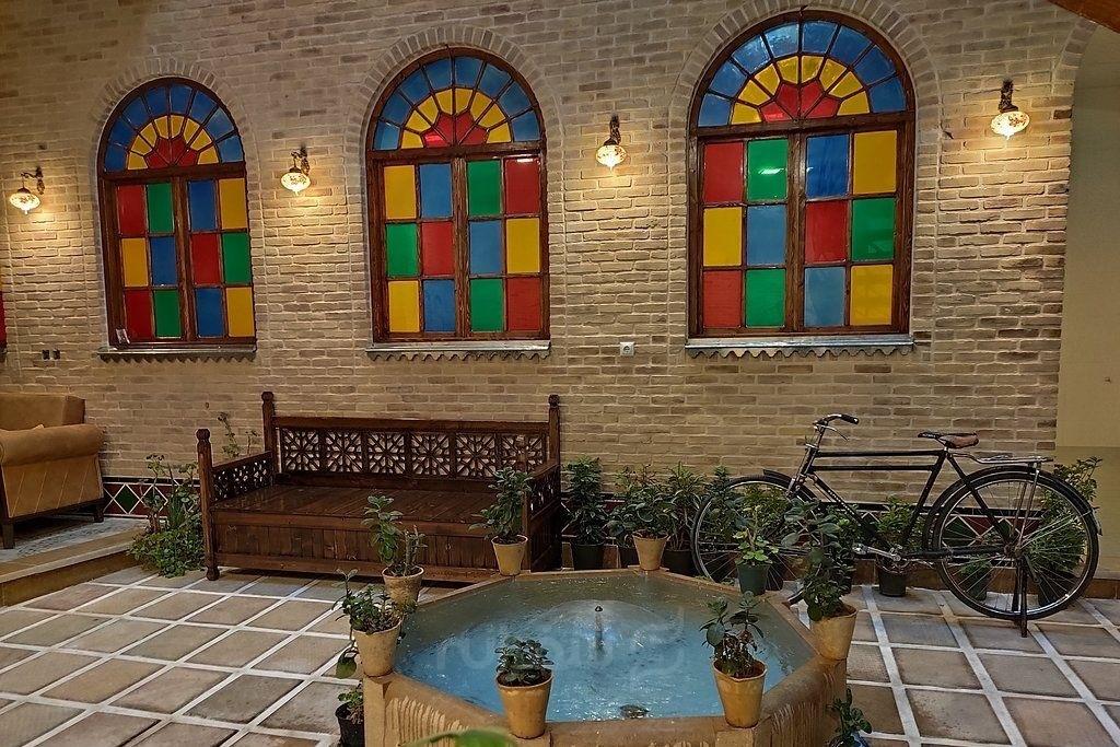 هتل سنتی درباری شیراز