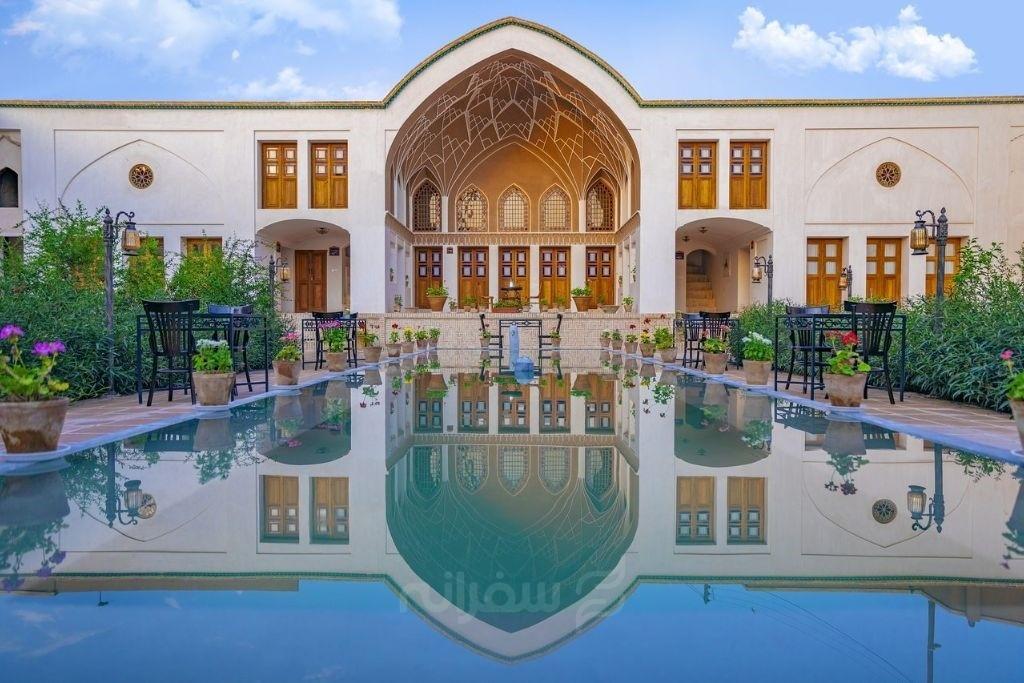 اقامتگاه سنتی سرای کاسیان کاشان