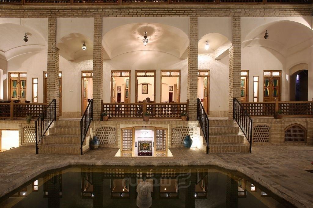 هتل خانه مرشدی 2 کاشان