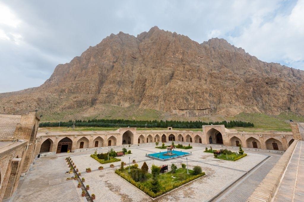 هتل بین المللی لاله بیستون کرمانشاه