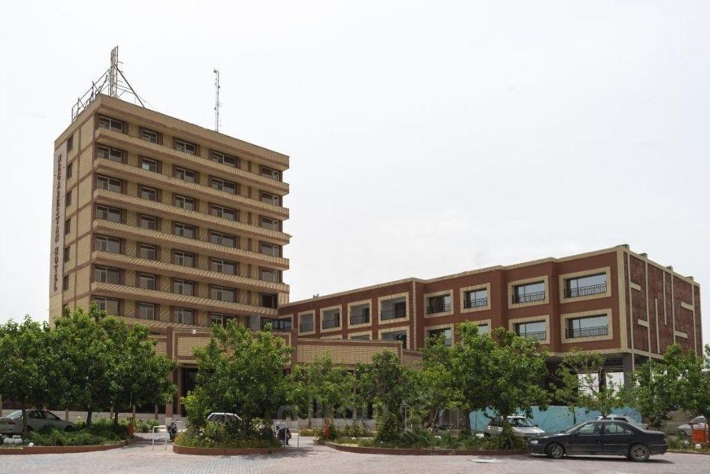 هتل نگارستان کاشان
