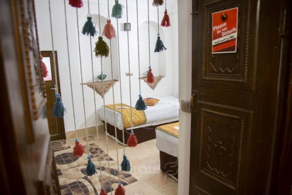 اقامتگاه نقره یزد