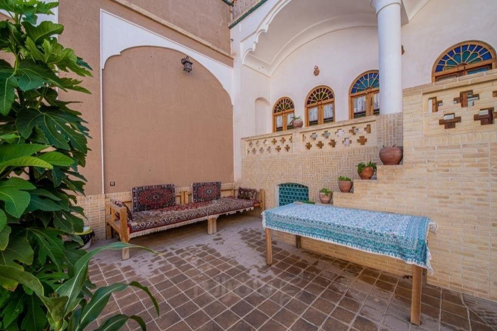 اقامتگاه سنتی خانه پارسی کاشان