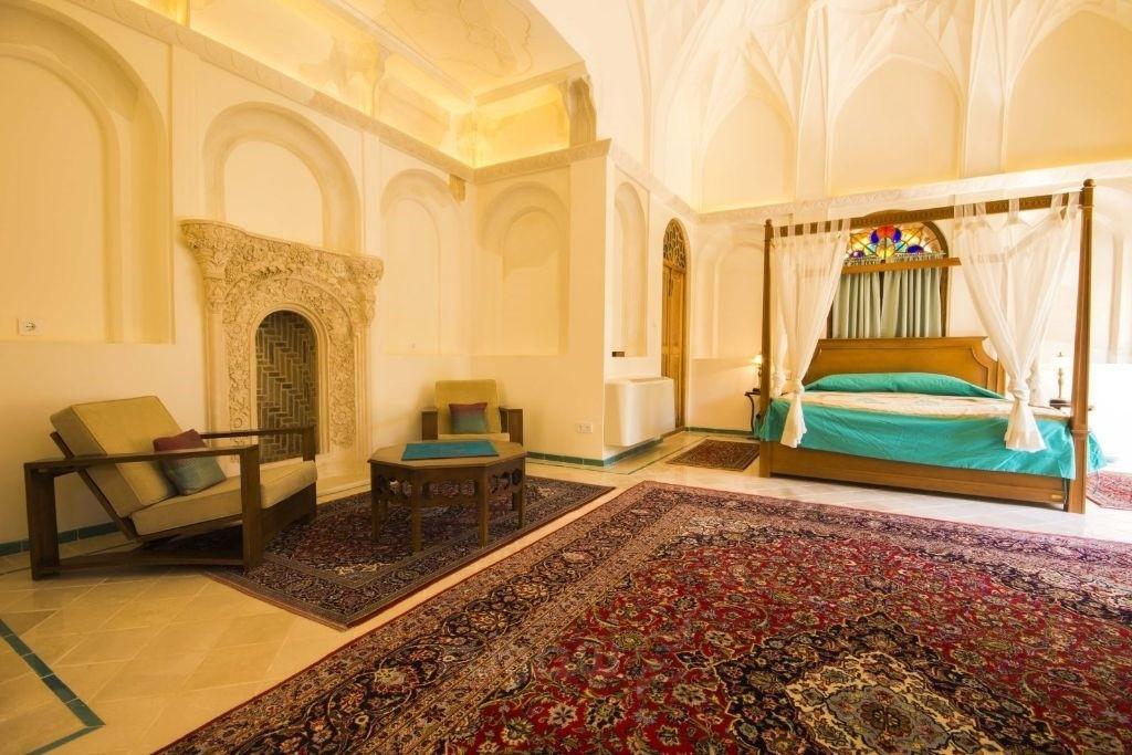 هتل سرای عامری ها کاشان