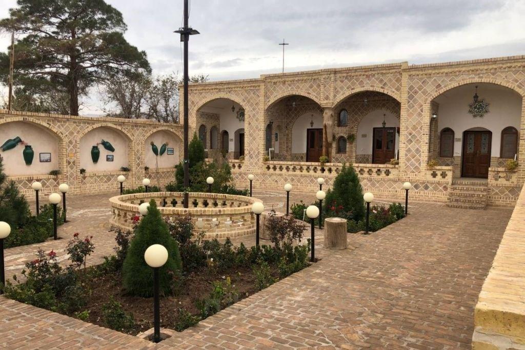  هتل سنتی ستاره کویر گرمسار