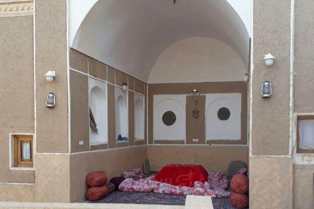 هتل سنتی یه تا خور و بیابانک
