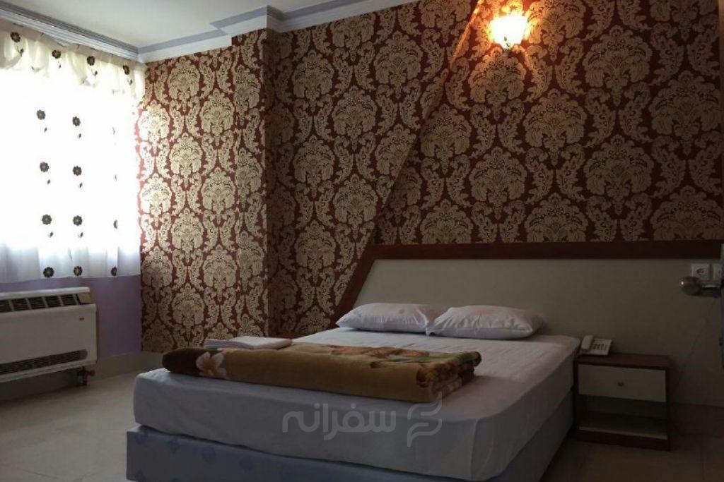 هتل زمرد خوی