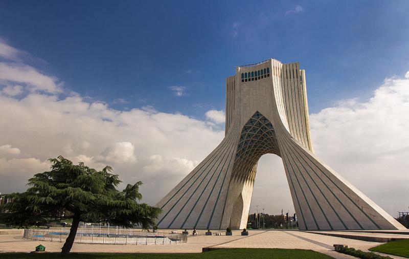 هتل نزدیک میدان آزادی تهران + رزرو با بیشترین تخفیف