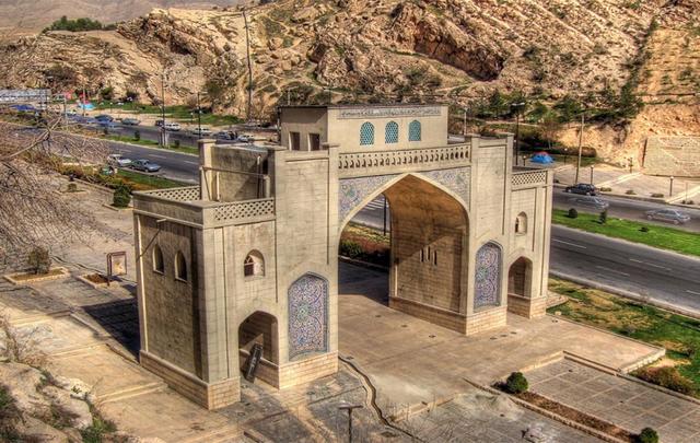 رزرو سالن هتل در شیراز برای همایش | رزرو همراه با تخفیف