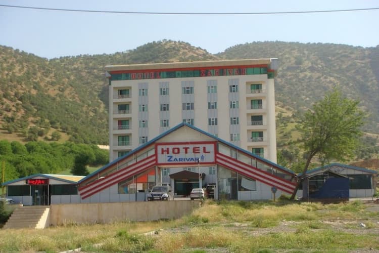 Marivan Zarivar hotel