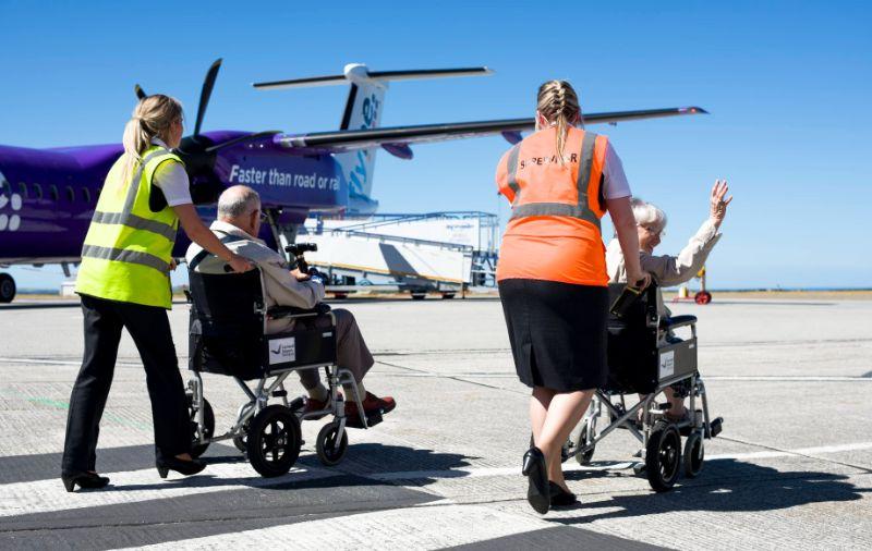 امکانات هواپیما برای افراد معلول و کم توان